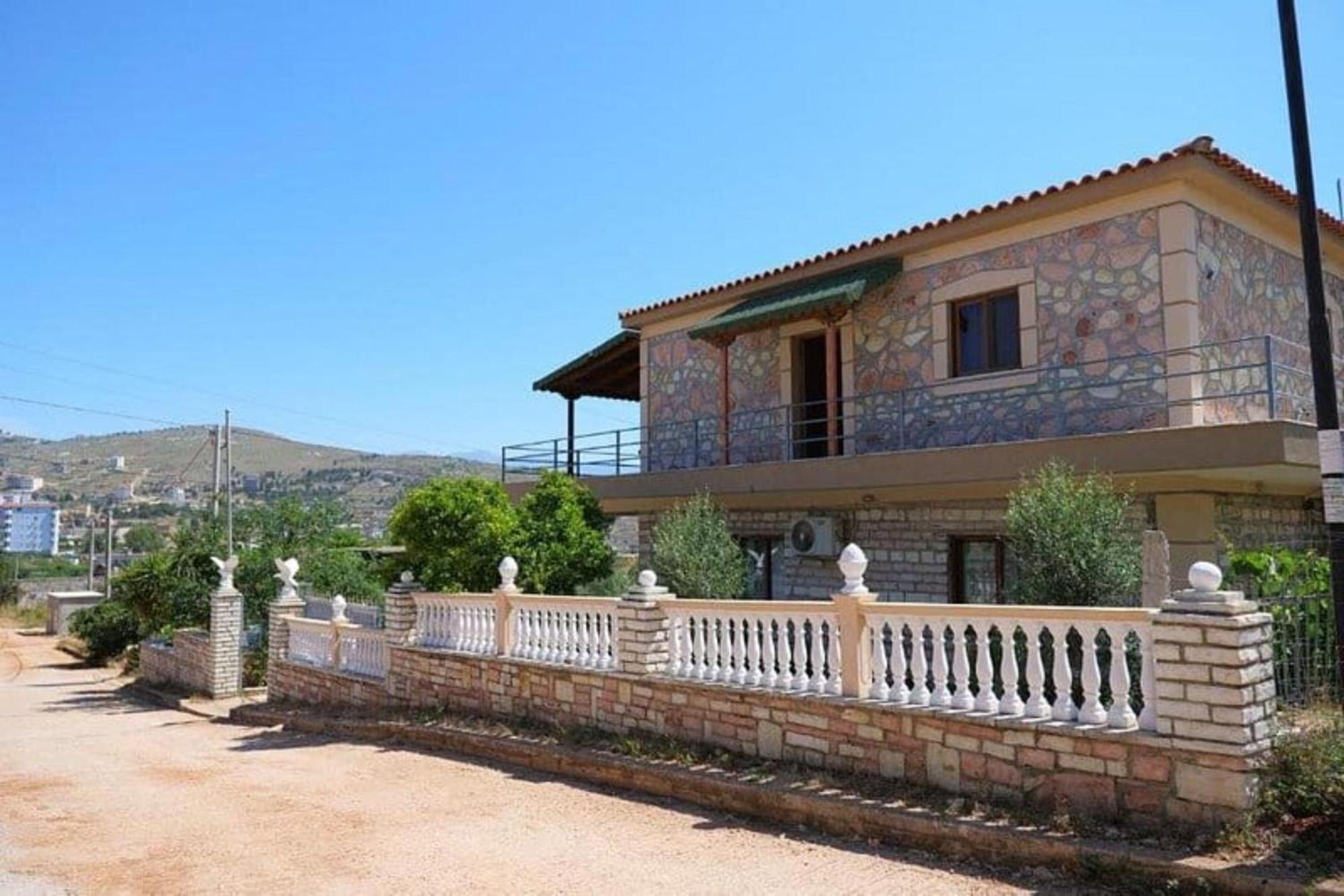 Villa Korado Sarandë エクステリア 写真