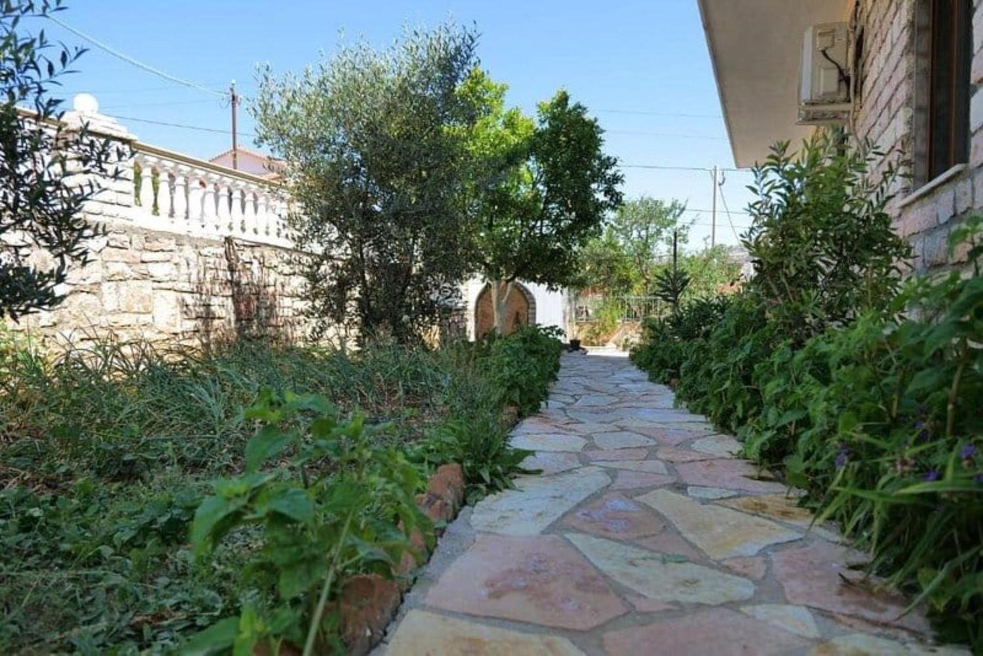 Villa Korado Sarandë エクステリア 写真