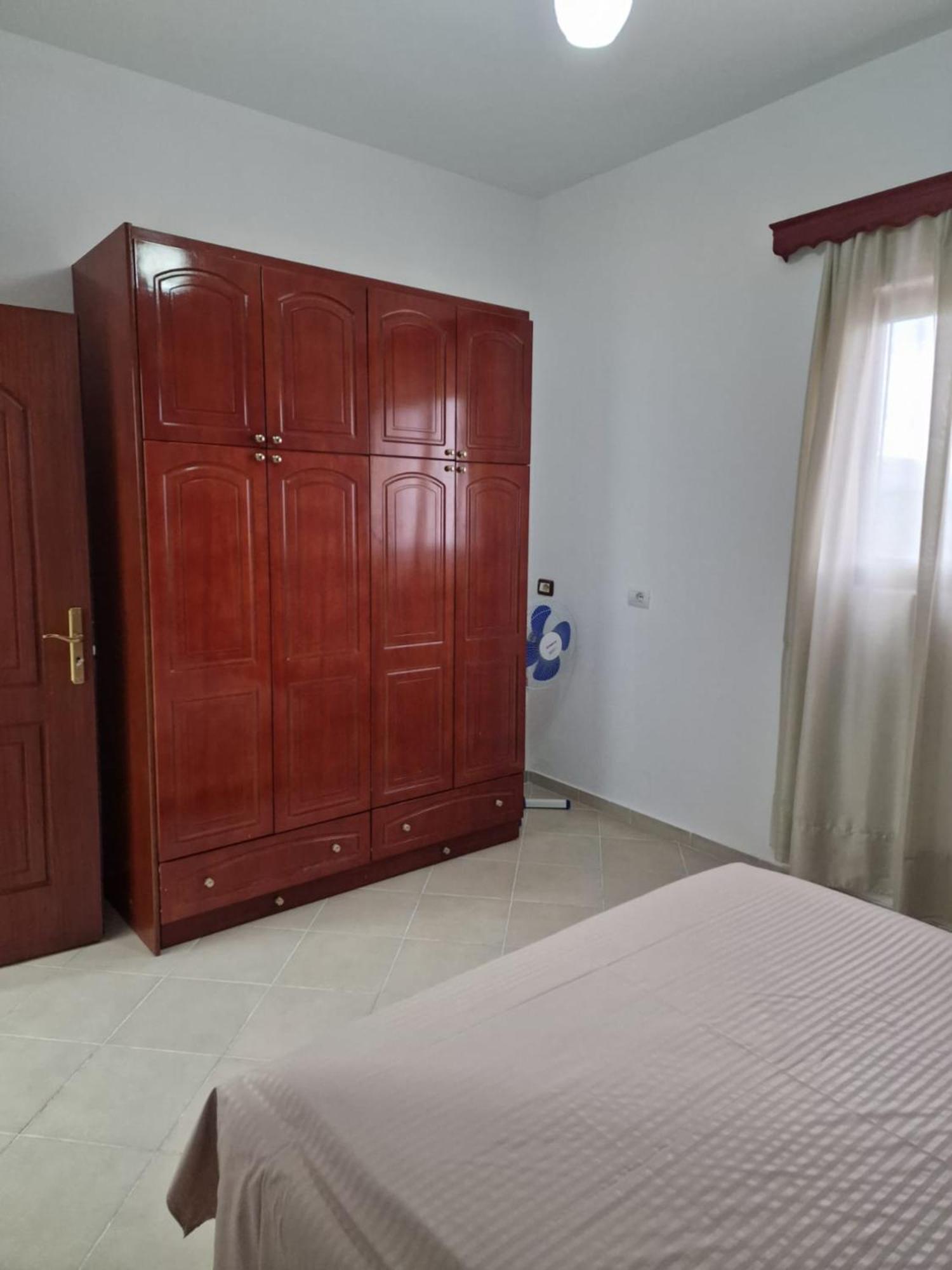 Villa Korado Sarandë エクステリア 写真