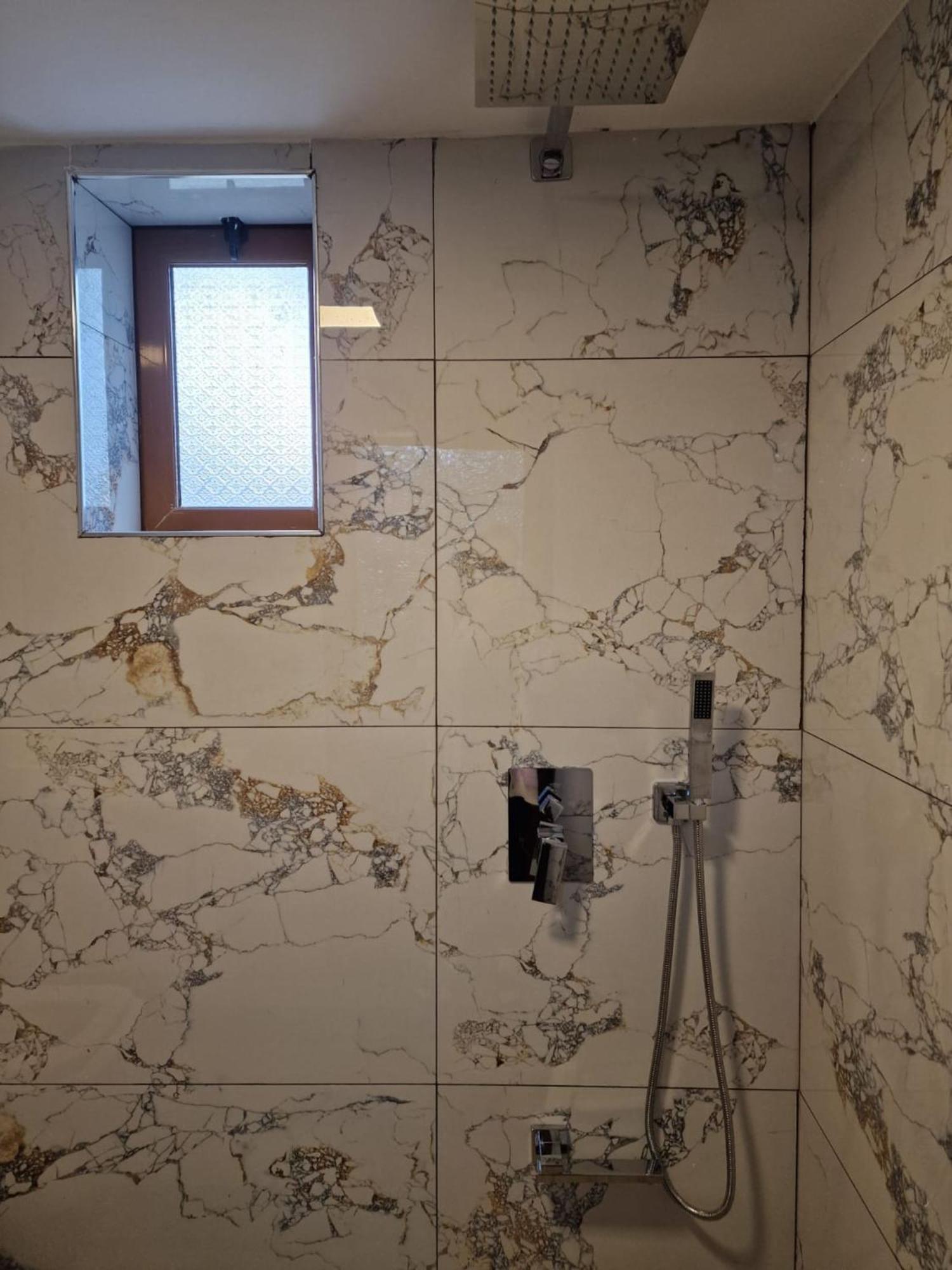 Villa Korado Sarandë エクステリア 写真