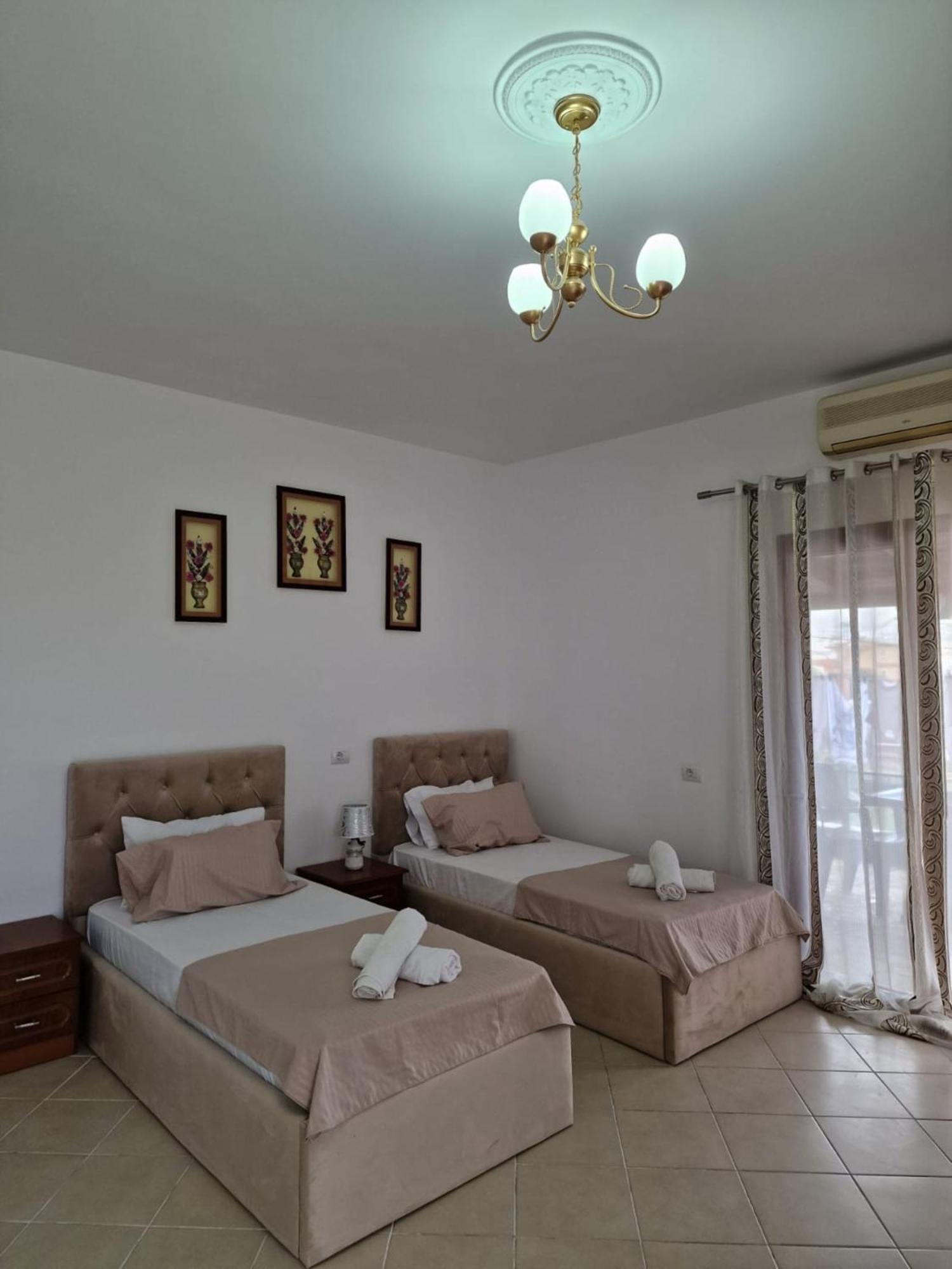 Villa Korado Sarandë エクステリア 写真