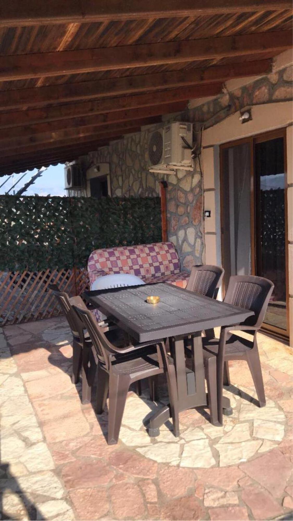 Villa Korado Sarandë エクステリア 写真